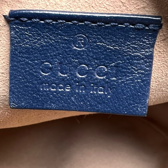 Gucci Ivory blue Circle Crossbody Bag with Gold Chain - Picture 8 of 14